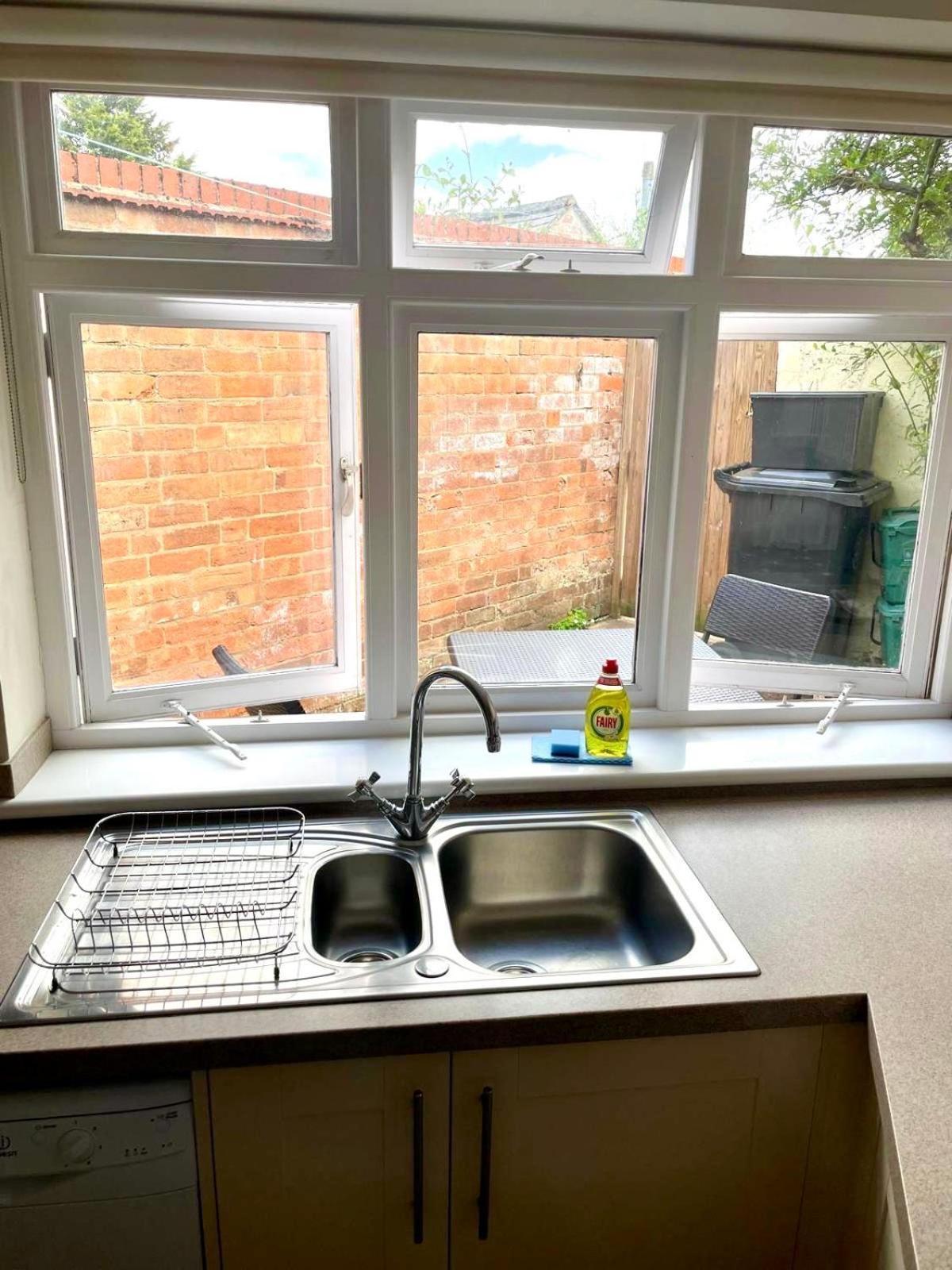 Town Centre Apartment Perfect Location With On-Street Parking Stratford-upon-Avon Værelse billede